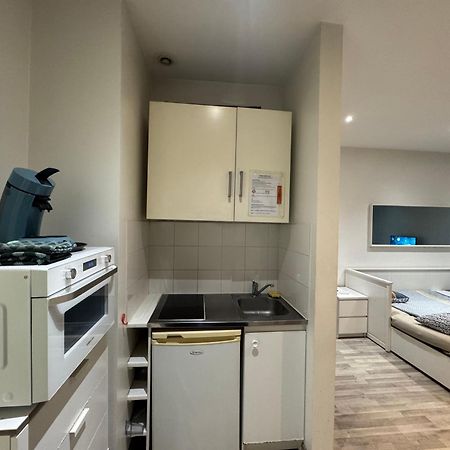Appartement Proche Centre Ville, Gare Et Autoroute Melun Esterno foto
