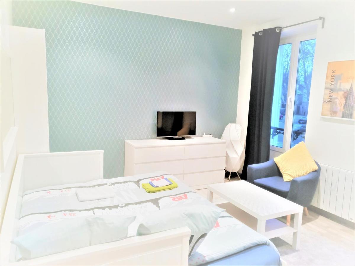 Appartement Proche Centre Ville, Gare Et Autoroute Melun Esterno foto