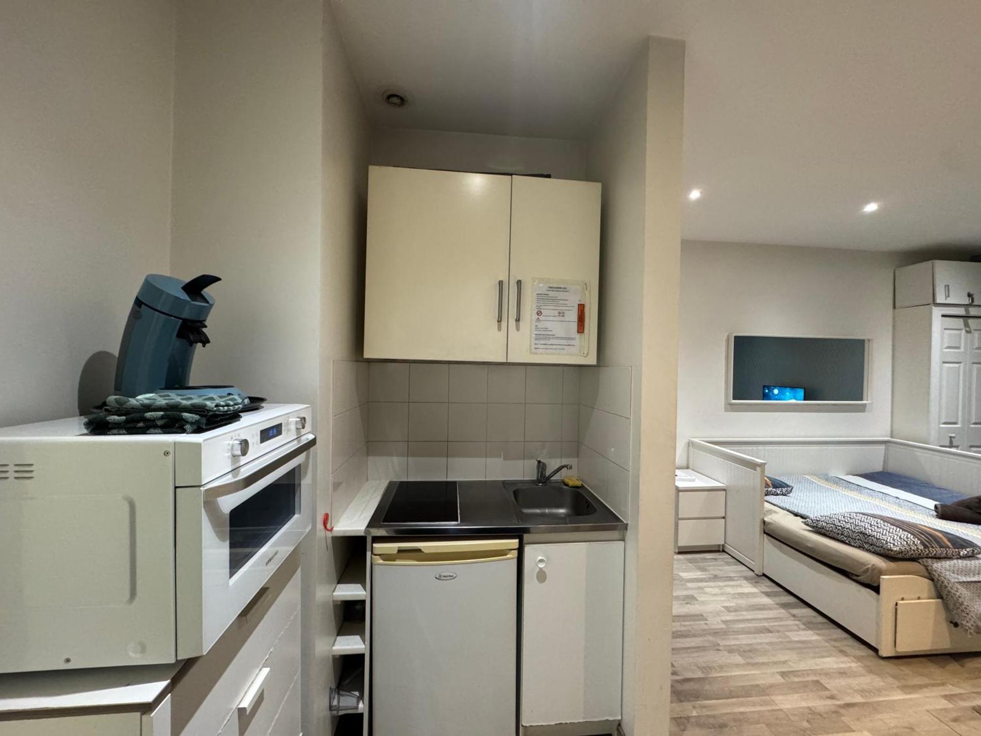 Appartement Proche Centre Ville, Gare Et Autoroute Melun Esterno foto